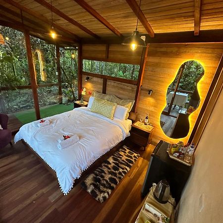 Amazon Puyu Glamping Hotel Parroquia Tarqui ภายนอก รูปภาพ