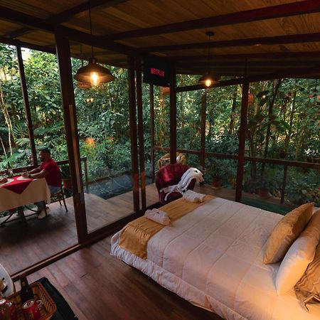 Amazon Puyu Glamping Hotel Parroquia Tarqui ภายนอก รูปภาพ