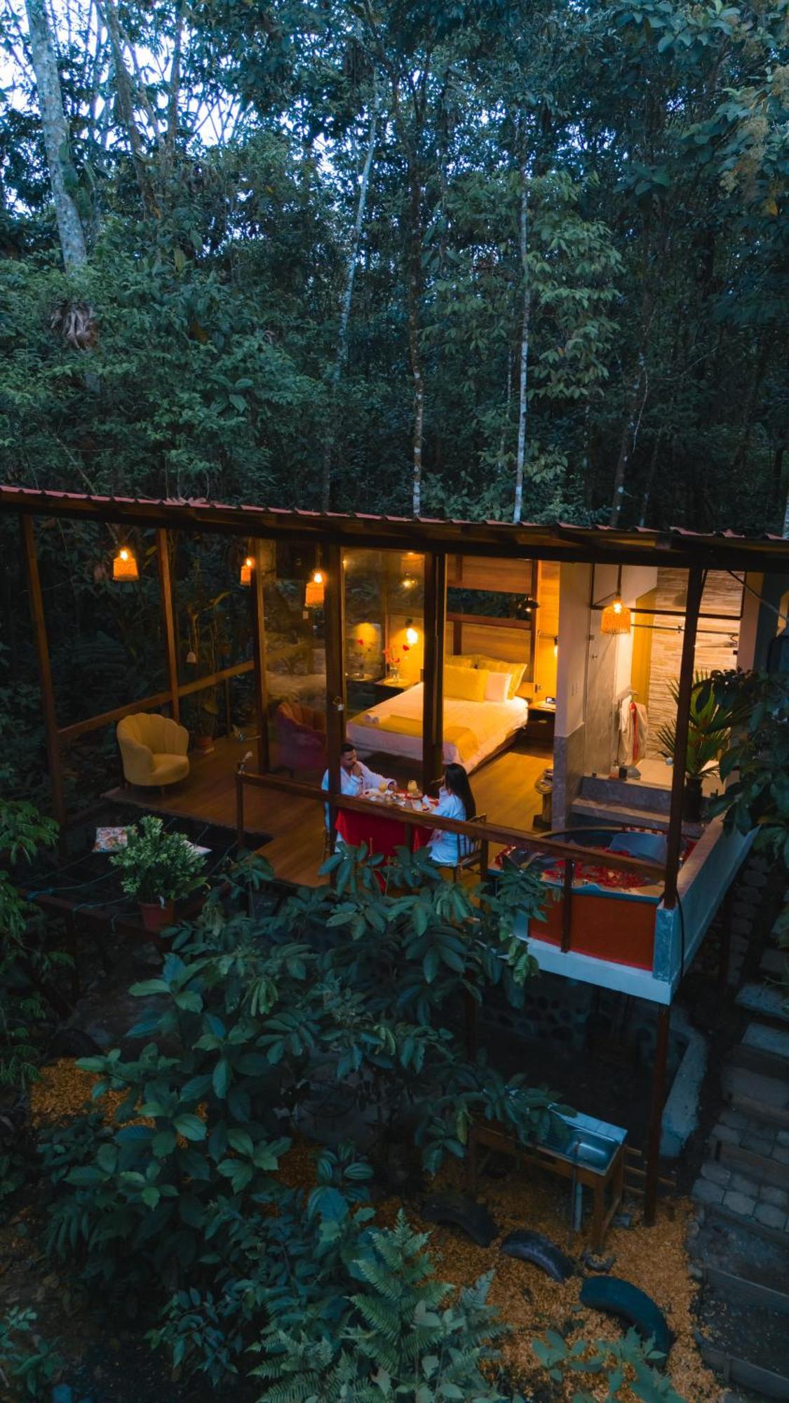 Amazon Puyu Glamping Hotel Parroquia Tarqui ภายนอก รูปภาพ